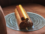 Bûche « Cigarette russe » de Nina Métayer (bergamote, chocolat et noisette)