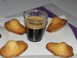 Pause café et madeleines natures maison