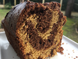 Gâteau au yaourt marbré, cacao & pépites de chocolat