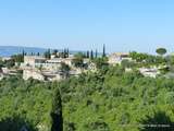 Gordes(84)-Sur la Route des Villages Perchés de Provence