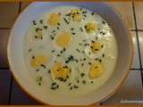 Potage froid de concombre aux oeufs