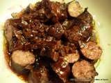 Saucisses au couteau au court-bouillon de vin rouge