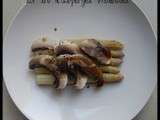 Carpaccio de champignons de Paris sur lit d'asperges violettes