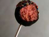 Cakes pop au biscuit Rose de Reims et chocolat noir