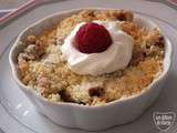 Crumble pommes, bananes et framboises