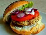 Burger de poulet aux herbes, tomates et sauce au yaourt 100% Home made