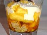 Verrine d'ananas frais, crémeux et biscuits à la vanille et Rhum