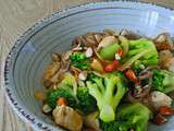 Wok de poulet aigre doux aux brocolis et amandes