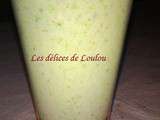 Smoothies banane pomme orange chou Pak-shoï