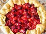 Tarte rustique aux fraises et framboises