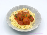 Boulettes de viande sauce all'amatriciana