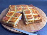 Croque géant au jambon et oignons caramélisés