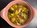 Tajine de poulet aux olives, courgettes et citron confit