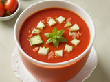 Gaspacho aux concombres, poivrons (et thon)