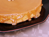 Gâteau léger aux noix et caramel beurre salé