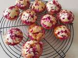 Muffins aux groseilles et chocolat blanc