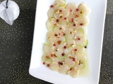 Carpaccio de noel {saint jacques, sirop d'erable, citron vert, noisettes, baies roses - bataille food 18}