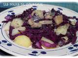 Chou rouge et harengs fumés en salade