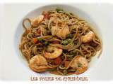 Poêlée nouilles chinoises, crevettes , carottes