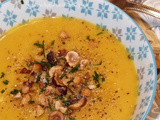 Velouté de butternut, lait de coco et noisettes