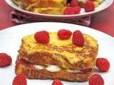 Sandwich de brioche perdue aux framboises et chocolat blanc