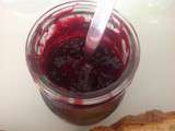 Confiture aux fruits rouges