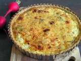 Quiche aux fanes de radis, chèvre frais et lardons