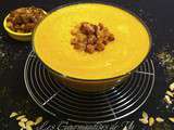 Velouté courge et carottes à la noix de coco et au curry et ses croûtons aux mêmes saveurs