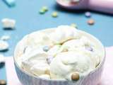 Crème glacée aux Smarties et meringues