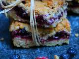 Crumble bars aux framboises et myrtilles|