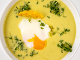 Velouté de courgette vanillé et son œuf parfait