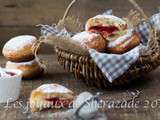 Beignets à la confiture de fraise