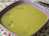 Soupe aux courgettes et aux pois cassés