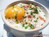 Oeuf fromage tomate et blanc de dinde en cocottes