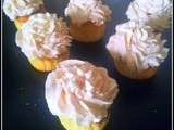 Cupcakes citron et topping au jus d'airelles