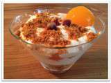 Coupes de fromage blanc et chantilly aux abricots