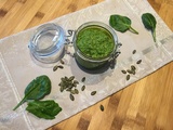 Pesto d'épinards aux graines de courge et au comté