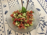 Salade de tomate, chèvre et avocat