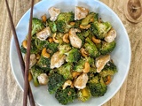Sauté de poulet au brocoli et aux noix de cajou