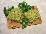 Tartine de houmous au brocoli