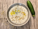 Tzatziki de courgette et pignons de pin