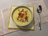 Velouté de céleri-rave et panais aux amandes