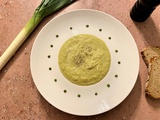 Velouté de poireaux et pois cassés