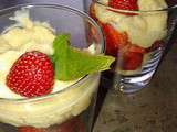 Verrines fraises génoise et crème pâtissière