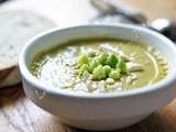 Soupe crémeuse au chou romanesco et purée de noix de cajou