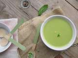 Soupe fraîche citronnee aux petits pois et a la menthe