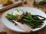 Asperges rôties aux amandes et aux câpres