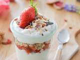 Granola parfait aux fraises