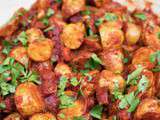 Patatas bravas ou pommes de terre au chorizo