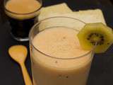 Smoothie aux fruits jaunes